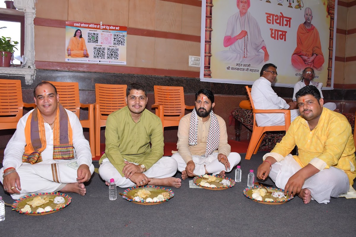 Traditional catering service by Shree Gajanan Caterers